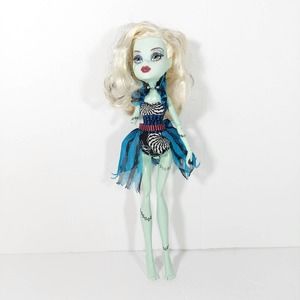 Mattel 2009 Monster High Frankie Stein Scaris City of the Frights 1186 10.5 READ